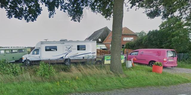 Gemeente geeft onder voorwaarden toestemming voor vijf recreatiewoningen in Oosterwolde