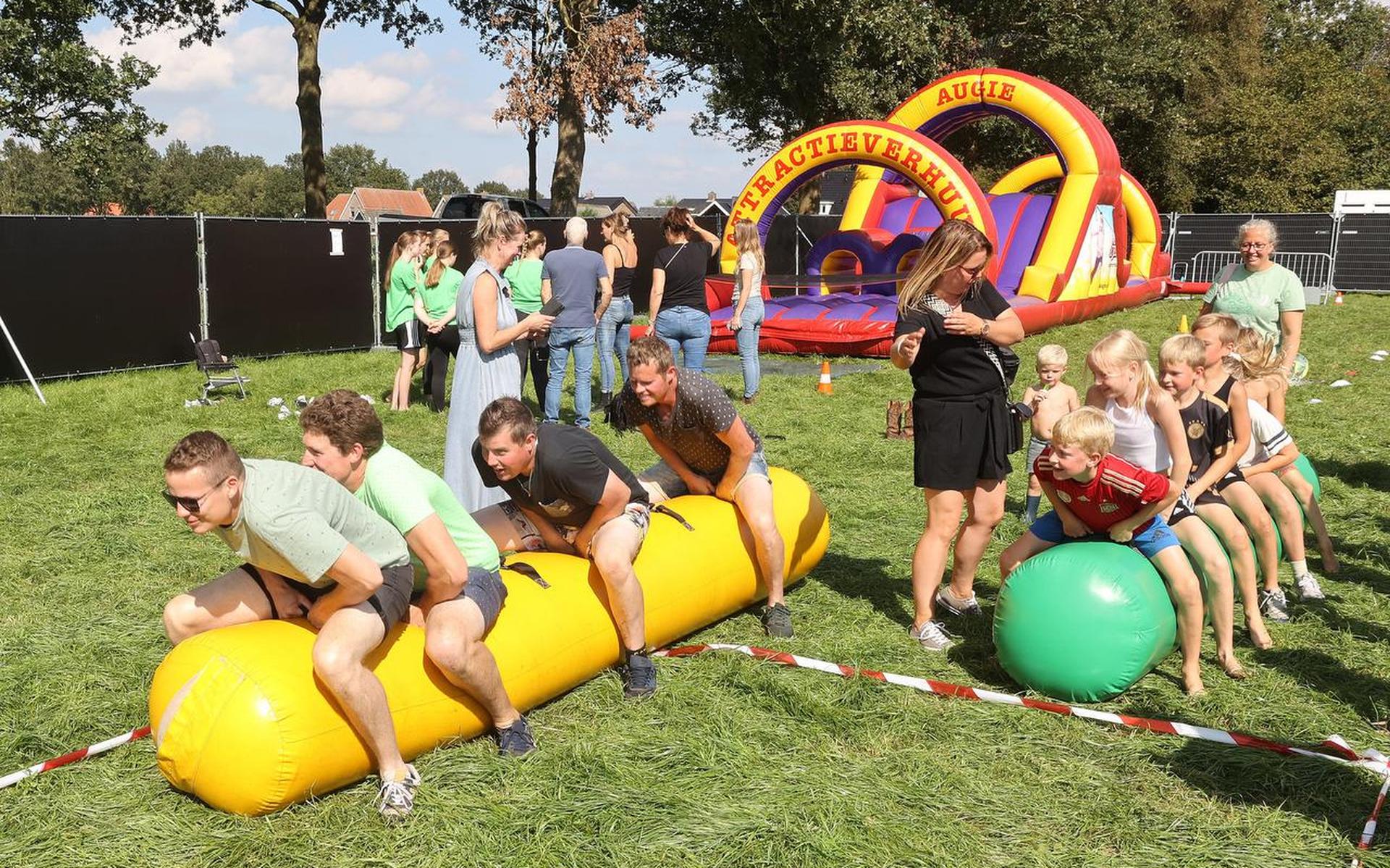 Fochteloo houdt dorpsfeest onder de zon