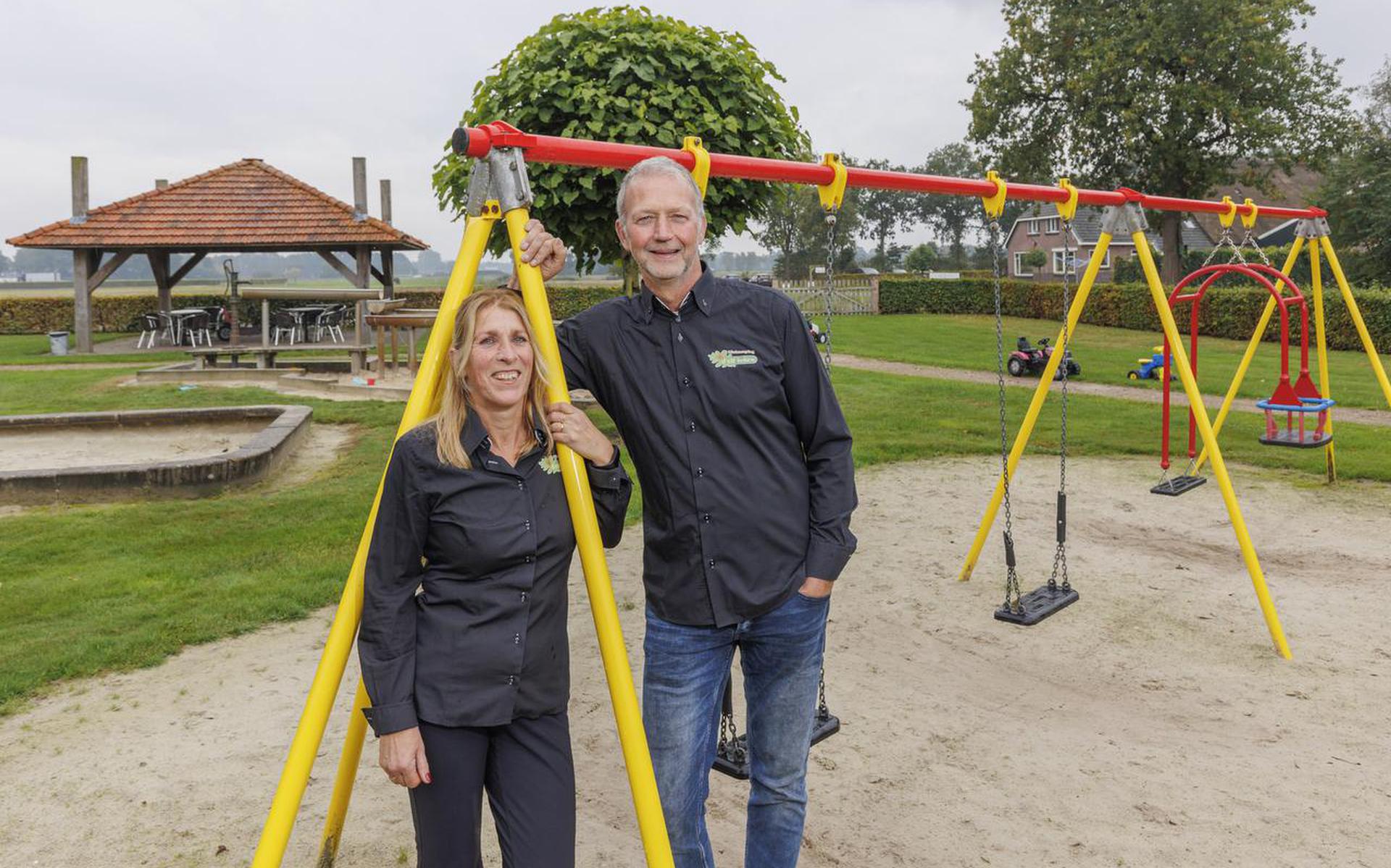 Dennis Koops En Jantien Van Dalen Gaan Verder Met D’Elf Ieken In Elsloo ...