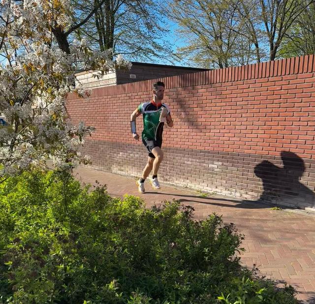 Invictus atleten trotseren hitte in Meppel en Hoornsterzwaag