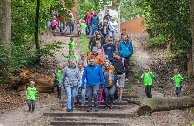 De 70e Avondvierdaagse in Appelscha is feestelijk van start