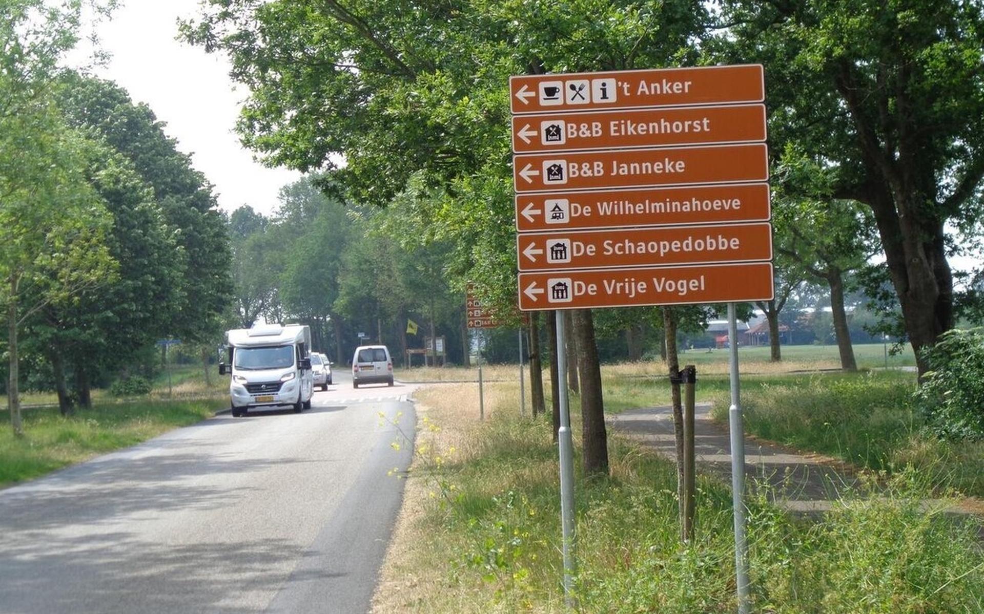 Nieuwe borden wijzen toeristen de weg in Elsloo - Nieuweooststellingwerver