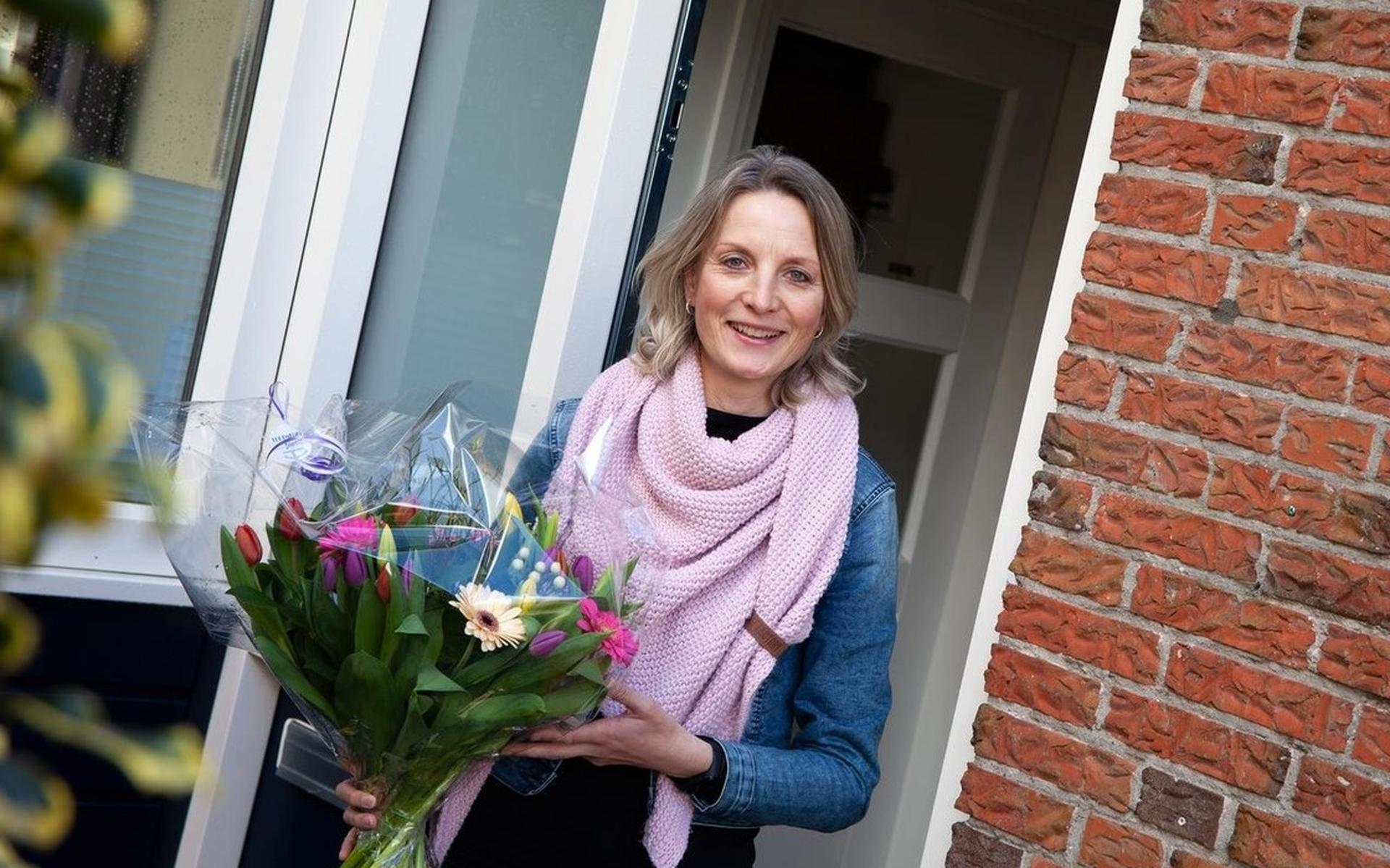 Comprix verrast medewerkers met bloemen - Nieuweooststellingwerver