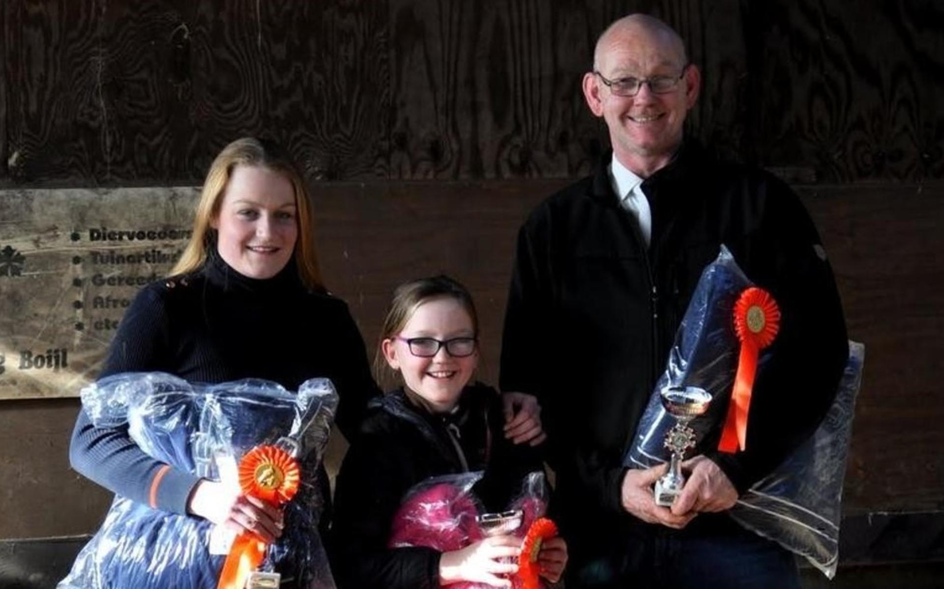 De clubkampioenen Dionne Gorter, Dominique Veenstra en Marcel Binnendijk.