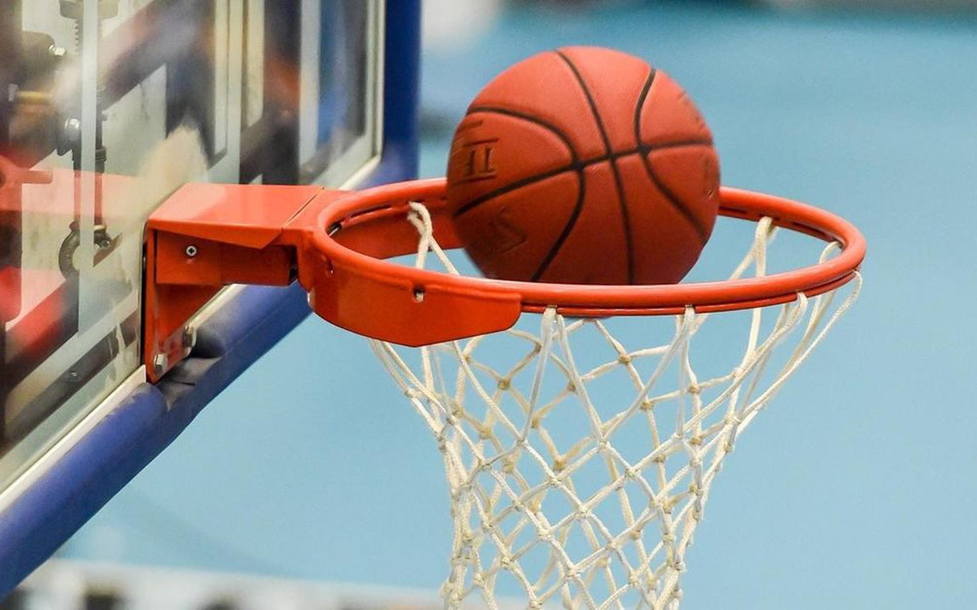Ithaca ga verder Herdenkings DIO Basketball hangt weer aan de basketringen - Nieuwe Ooststellingwerver