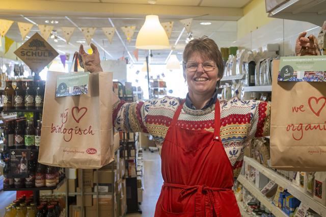 Biowinkel in Oosterwolde bestaat vijftig jaar