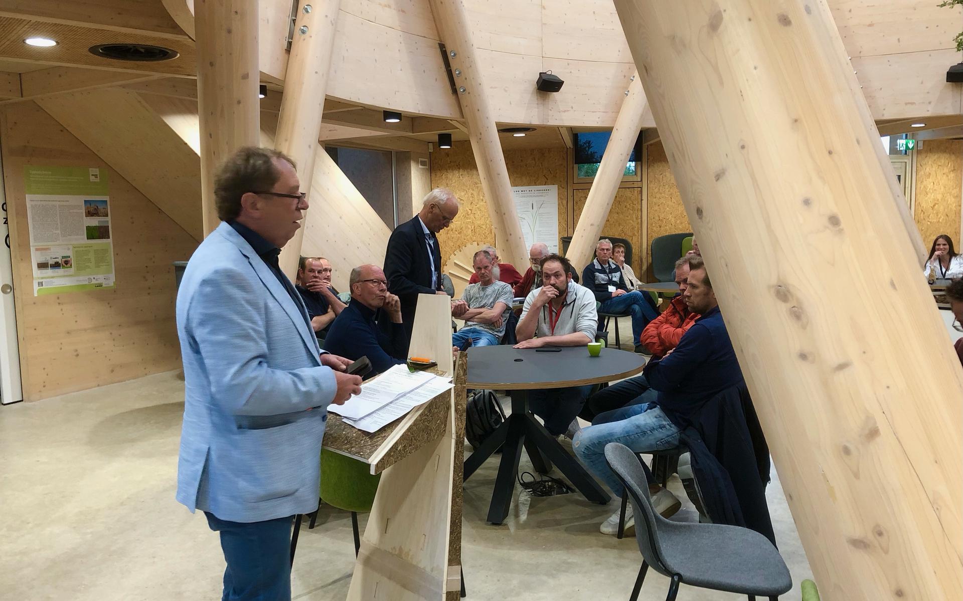 Harry Oosterman zit de wolvencommissies van Fryslân en Drenthe voor. Foto: Lourens Looijenga 