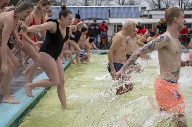 Verduurzaming van zwembad Haulewelle in Haulerwijk krijgt groen licht