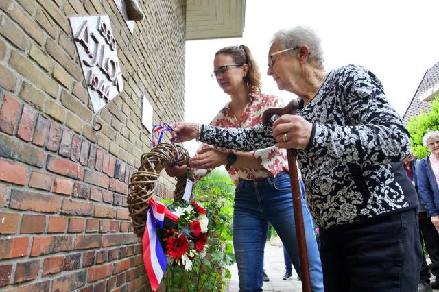 Historische Vereniging Appelscha e.o. herdenkt meester Lok in Ravenswoud