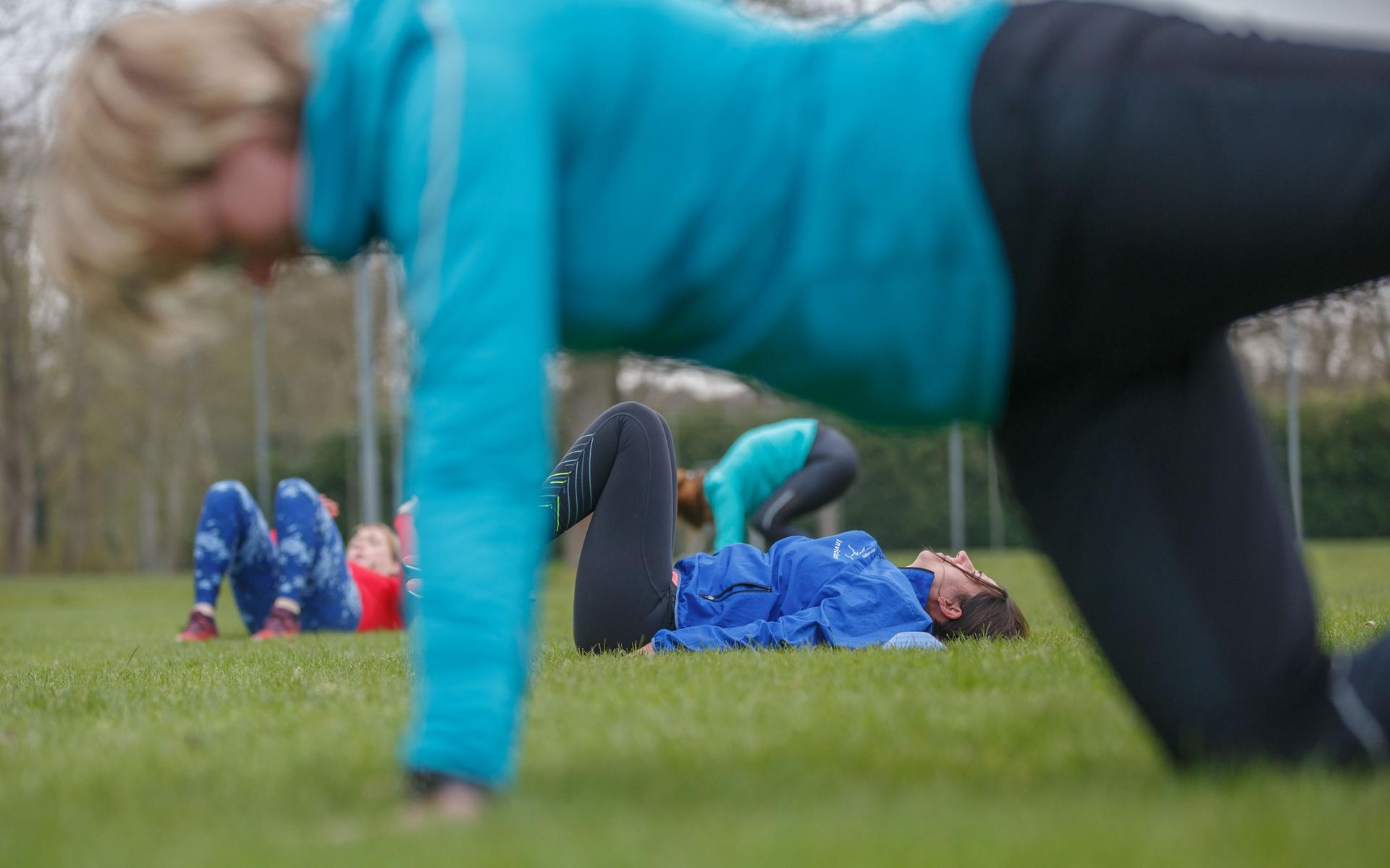 Hardlopers hebben baat bij bootcamp: 'Je pakt andere spiergroepen aan en je hele lichaam wordt meege