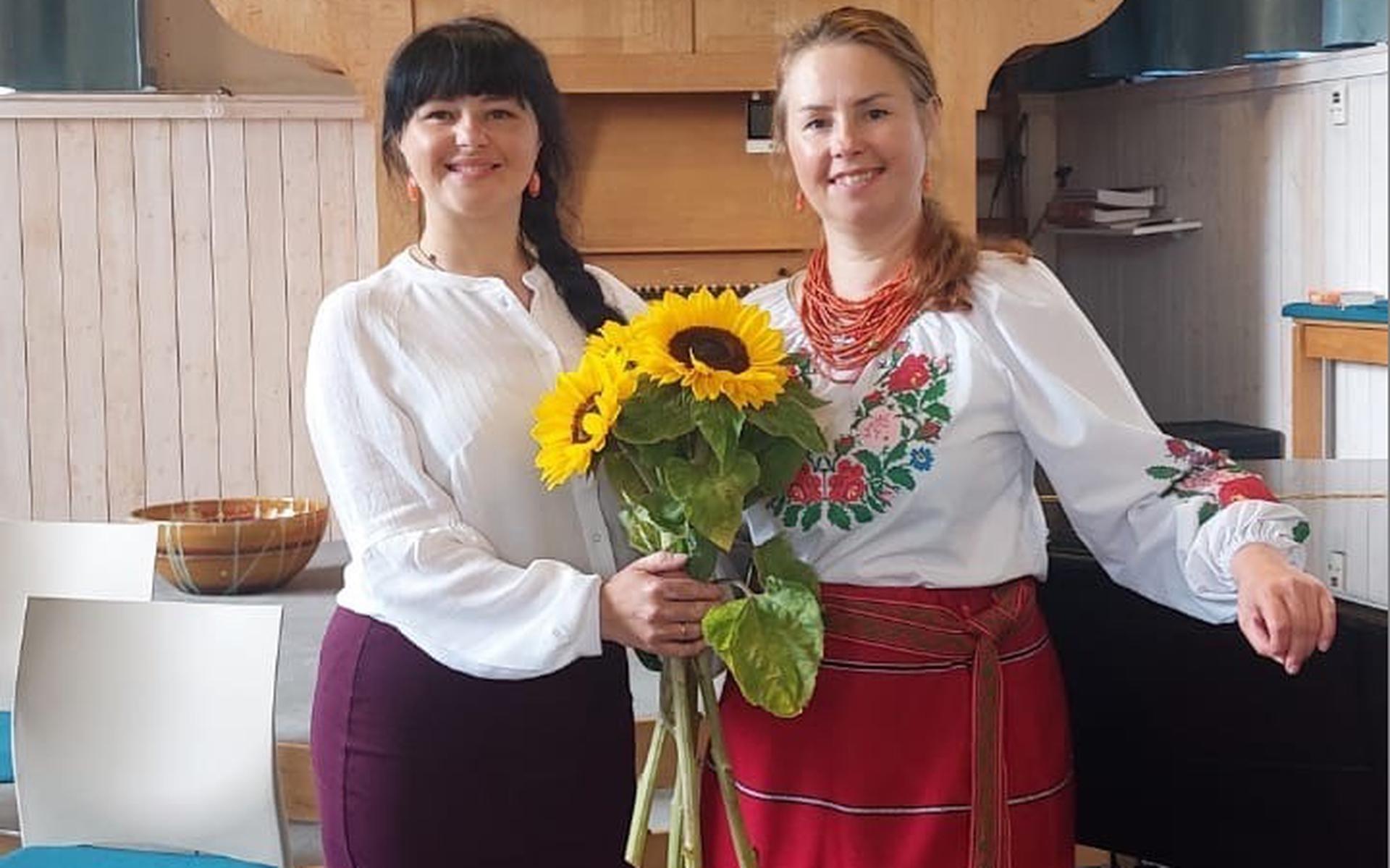 De Oekraïense zussen Natalia Gryshchenko en Victoria Tsymbalyuk uit Donkerbroek. FOTO Victoria Dryn
