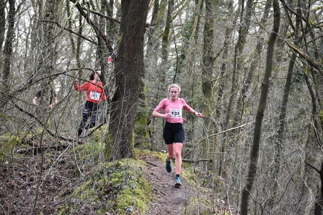 Ilse uit Elsloo komt net te kort voor eindoverwinning in crosscircuit