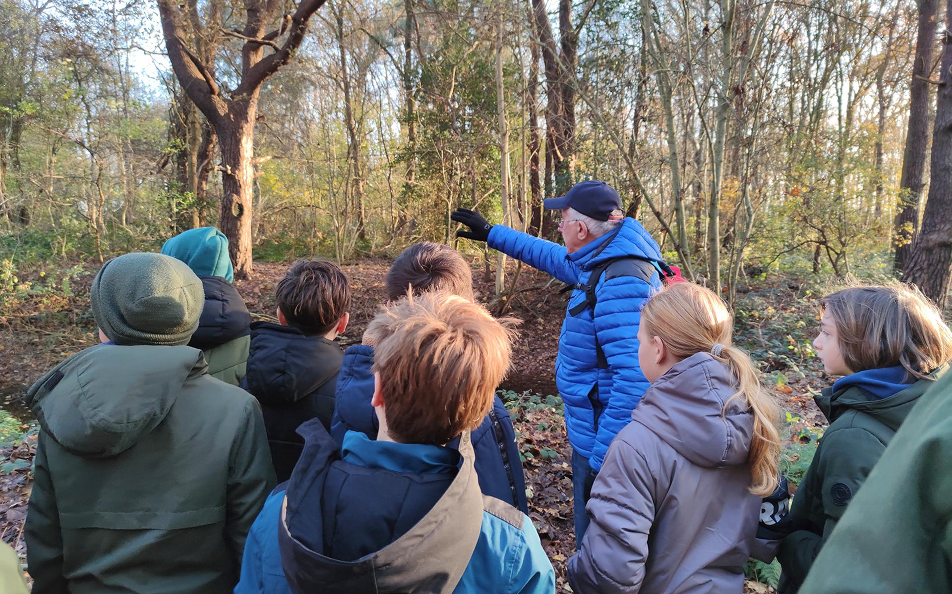 Leerlingen bezoeken werkkampen Oranje en Ybenheer in Fochteloo