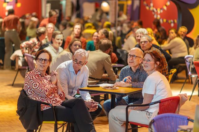 Dit bedrag levert pubquiz van Lions Ooststellingwerf op voor Friese Rijders in Haulerwijk