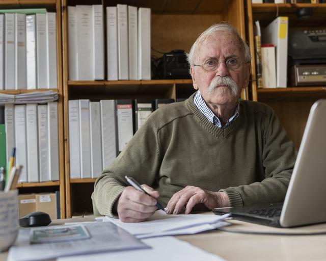 Anne (85) verdiept zich in geschiedenis van zijn woonplaats Donkerbroek. ‘Ik kan er niet los van kom