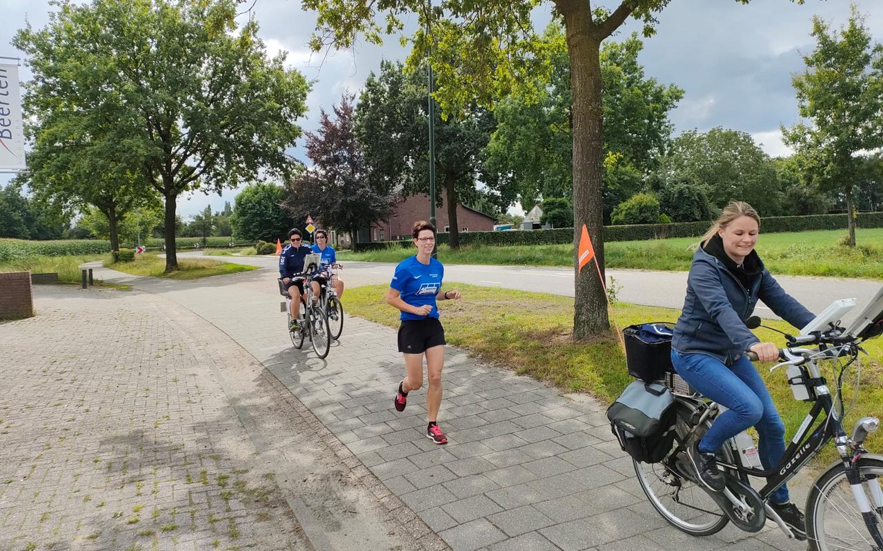 Kirsten Vos traint voor de Roparun. Kirsten Vos traint voor de Roparun.