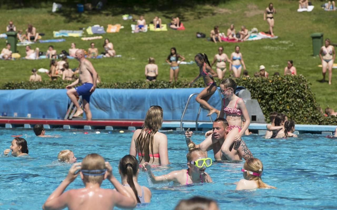 Bosbad Appelscha gezellig druk. Bosbad Appelscha gezellig druk.