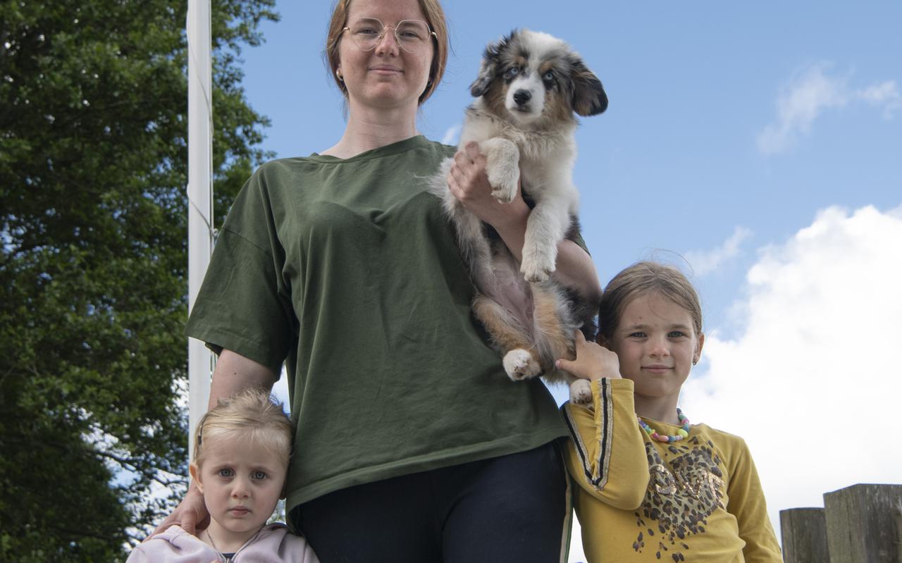 Annastasiia Marchenko (30) met haar twee dochtertjes ,Yana (3) en Vika (8).