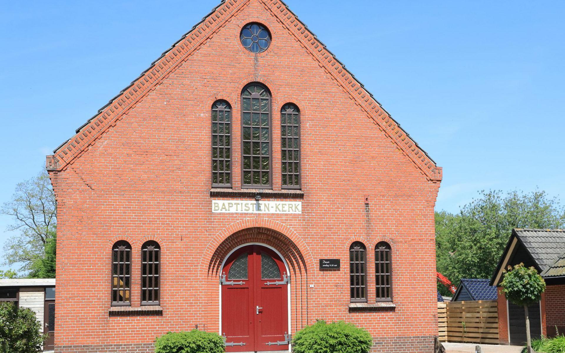 De uit 1925 stammende baptistenkerk in Haulerwijk.