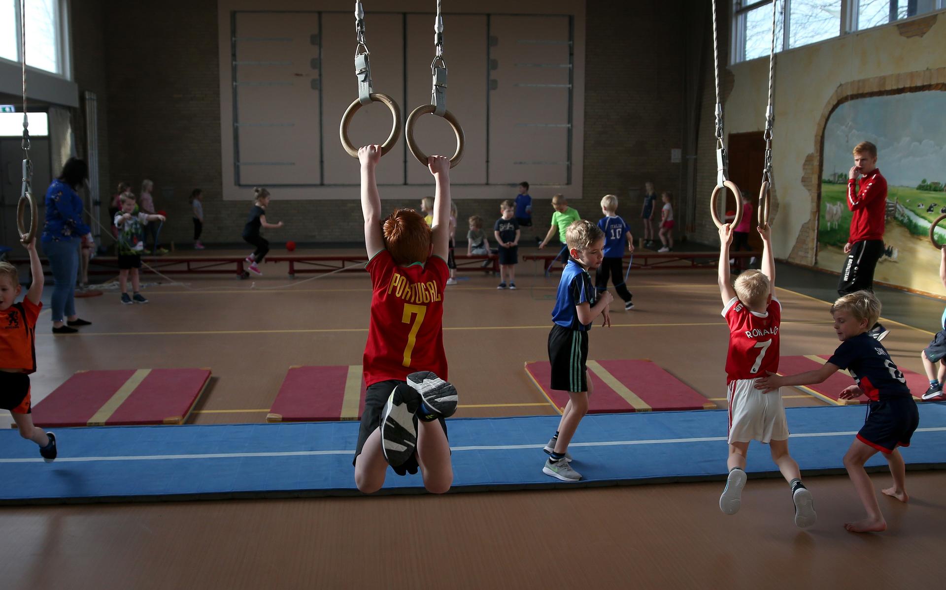 De schoolkinderen van It Iepen Finster gymden op woensdag 16 maart voor het laatst in de gymzaal van dorpshuis De Singel. Daarna werd de ruimte omgebouwd tot slaapzaal voor Oekraïense vluchtelingen.