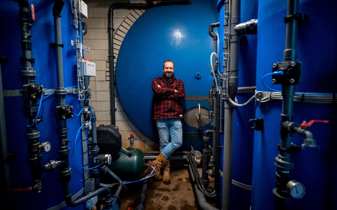 Cristijn de Vin in Appelscha: ,,Camping de Roggeberg draait volledig op een drinkwaterinstallatie van ons''. FOTO JILMER POSTMA Cristijn de Vin in Appelscha: ,,Camping de Roggeberg draait volledig op een drinkwaterinstallatie van ons''. FOTO JILMER POSTMA
