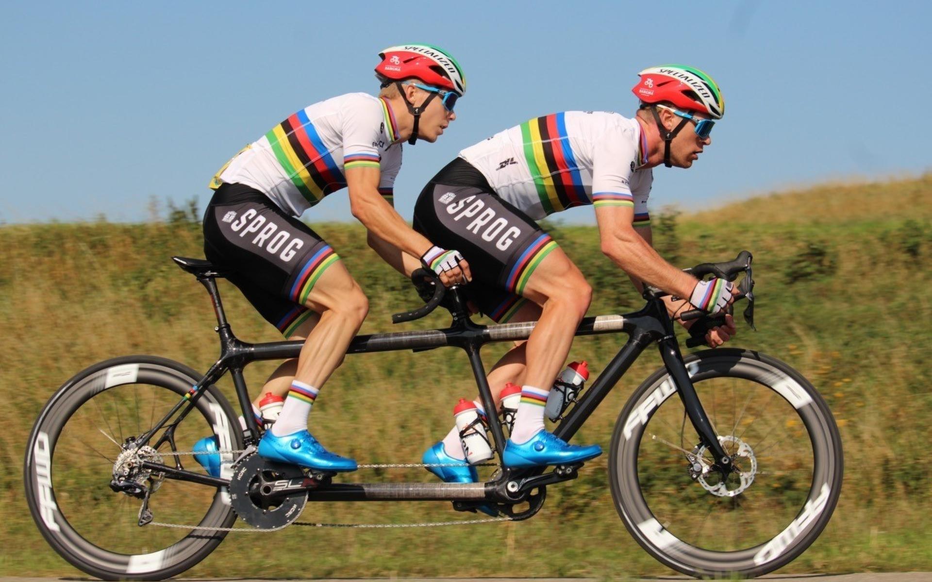 Para-wielrenner Tristan Bangma verovert ook tweede wereldtitel met overmacht - Nieuweooststellingwer
